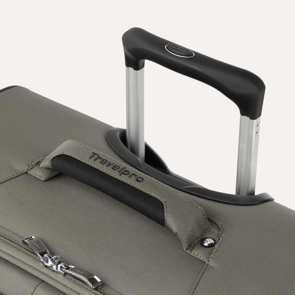 Travelpro Maxlite 5 Medium Check-In Rollaboard Luggage