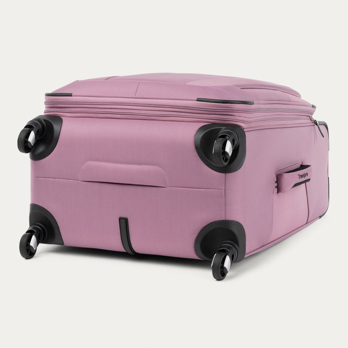Travelpro Maxlite 5 Medium Check-In Spinner Luggage