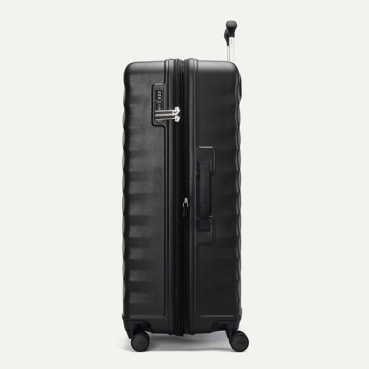 Travelpro Maxlite Air V2 Large Check-In Hardside Spinner Luggage