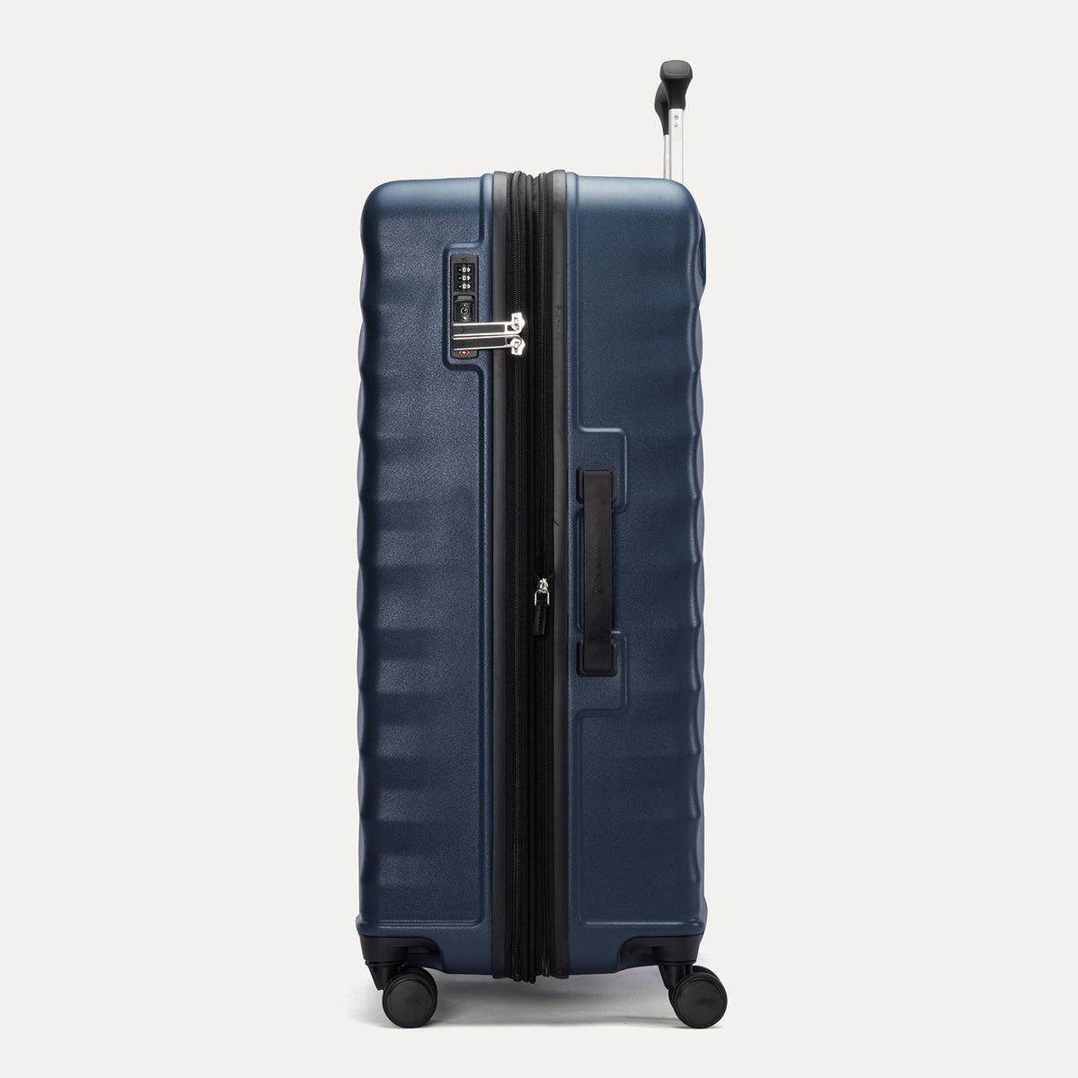 Travelpro Maxlite Air V2 Large Check-In Hardside Spinner Luggage