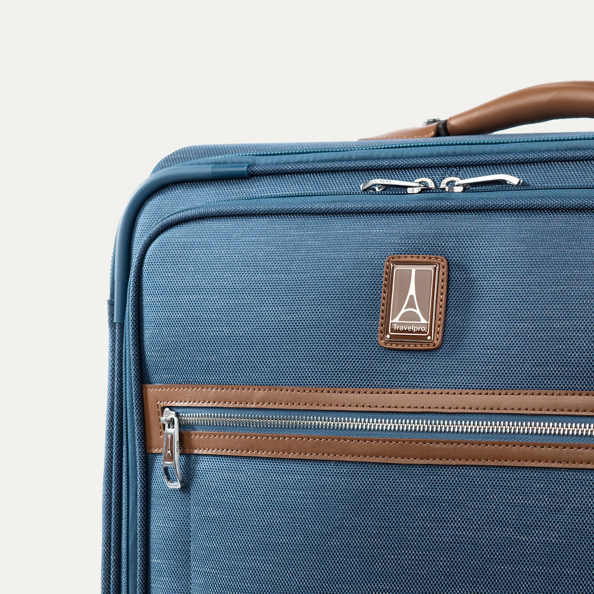 Travelpro Platinum Elite Medium Check-In Spinner Luggage