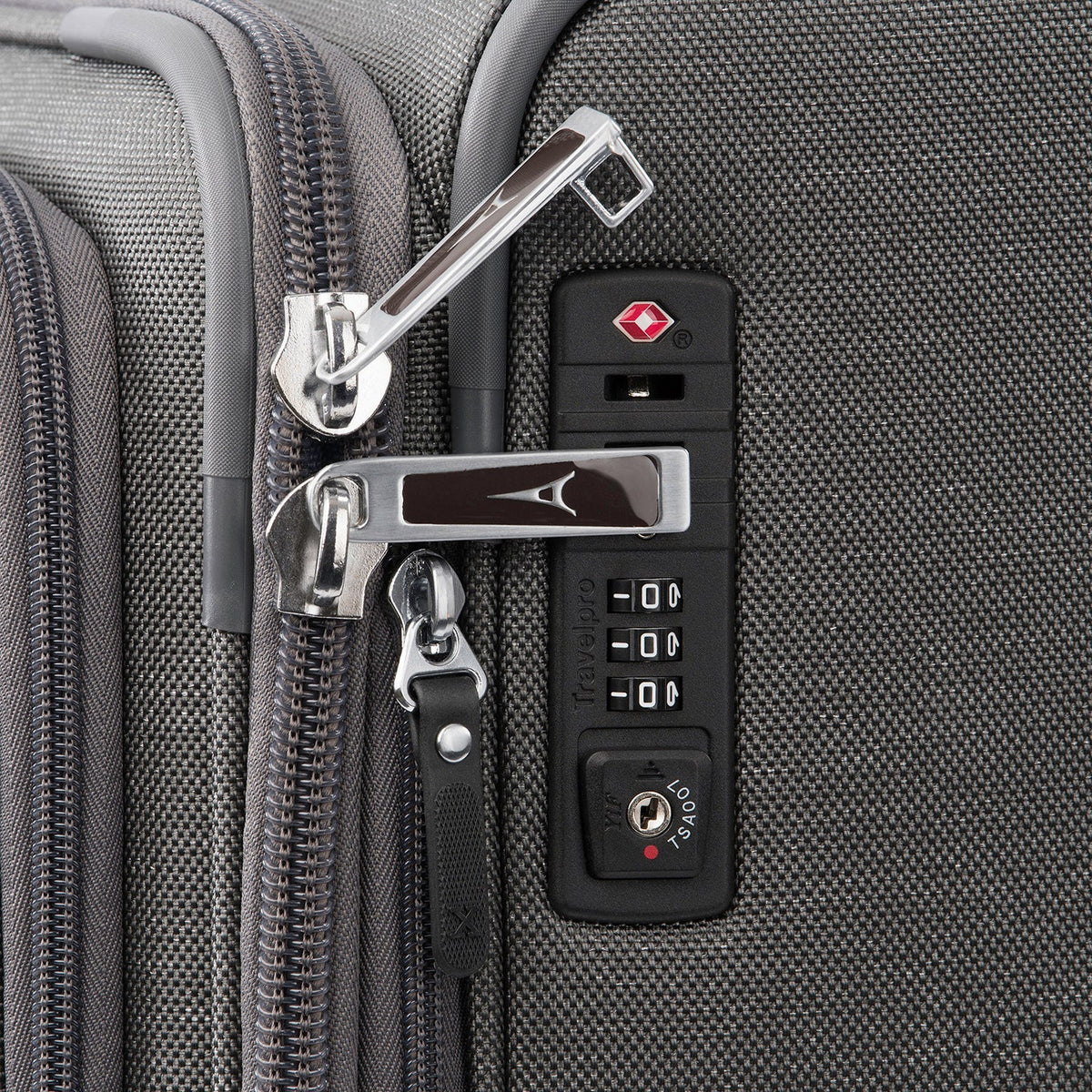 Travelpro Platinum Elite Medium Check-In Spinner Luggage