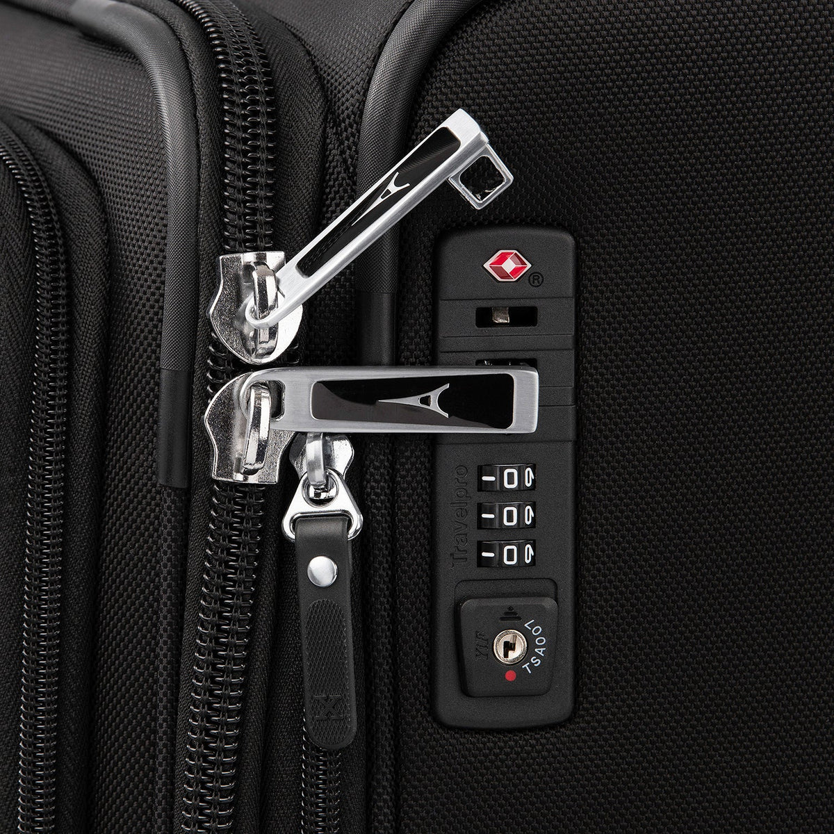 Travelpro Platinum Elite Large Check-In Spinner Luggage