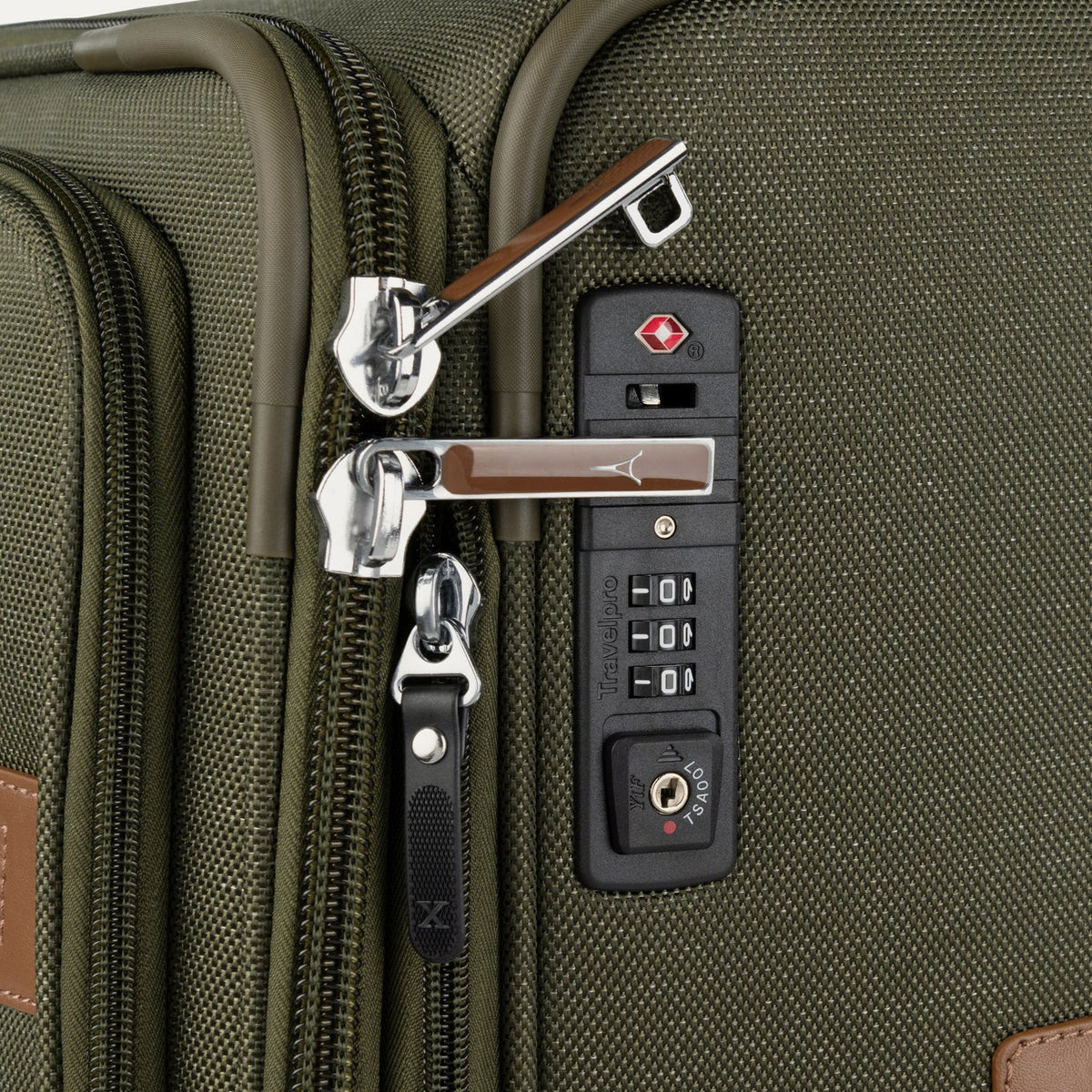 Travelpro Platinum Elite Large Check-In Spinner Luggage