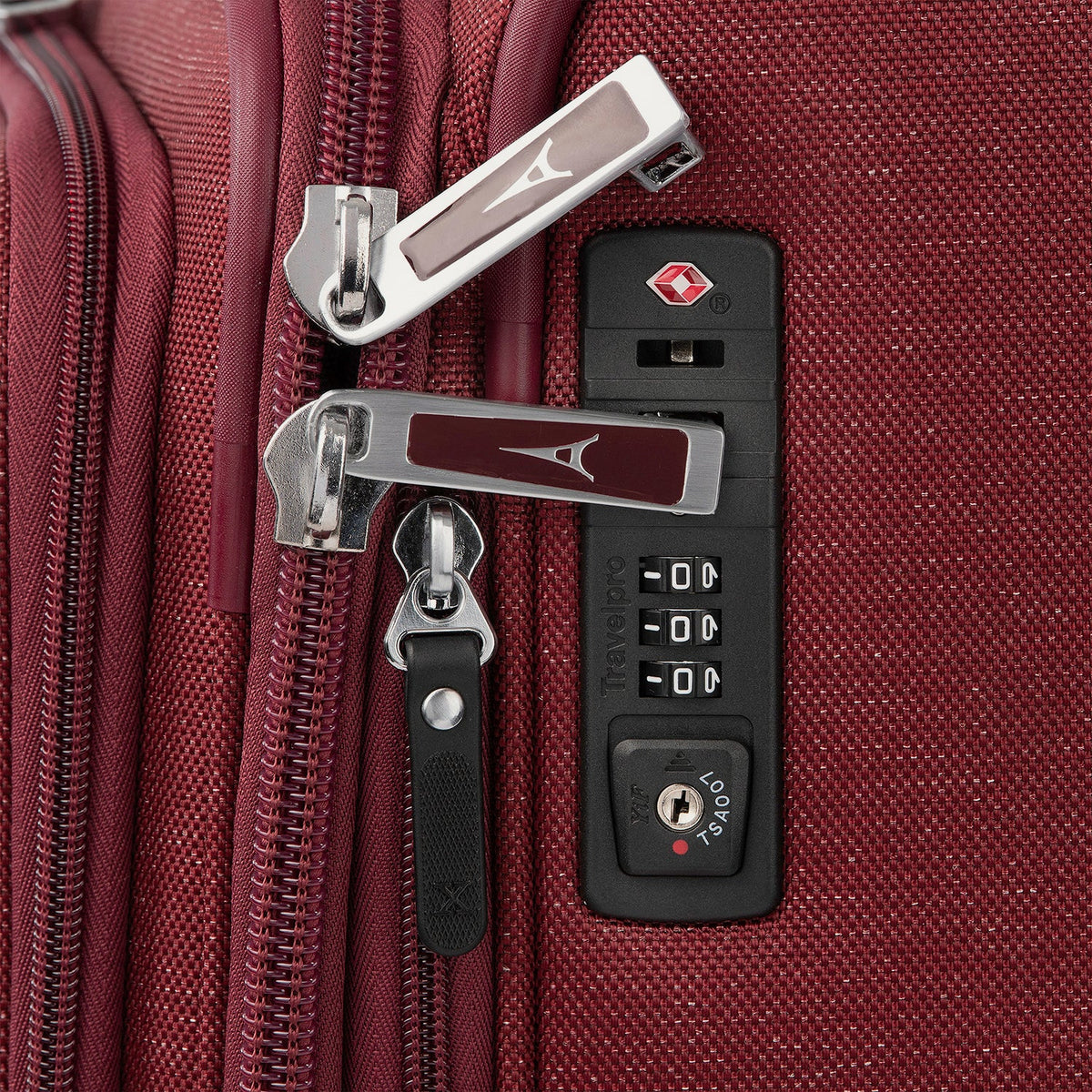 Travelpro Platinum Elite Large Check-In Spinner Luggage