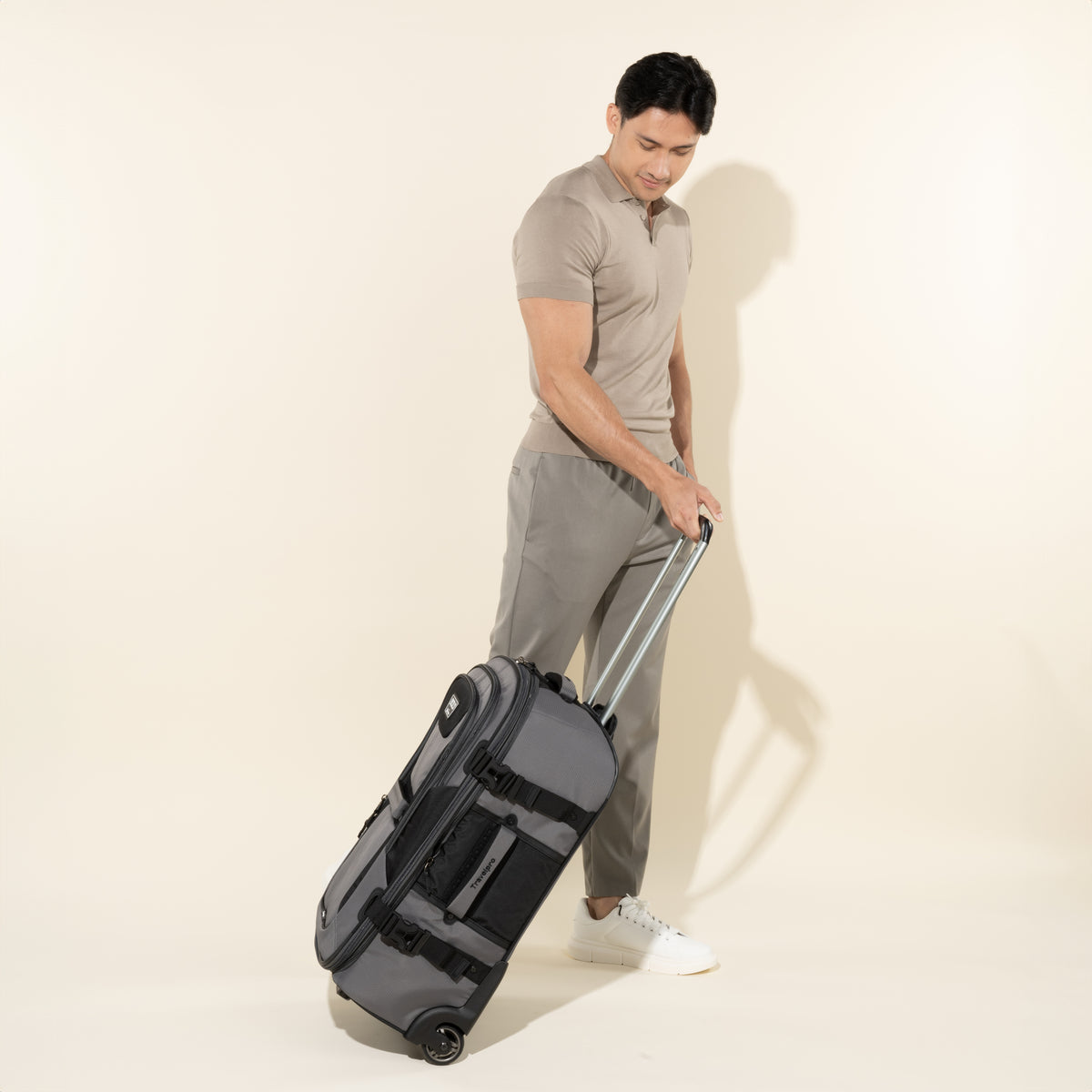 Travelpro Bold Medium Check-In Rollaboard Luggage