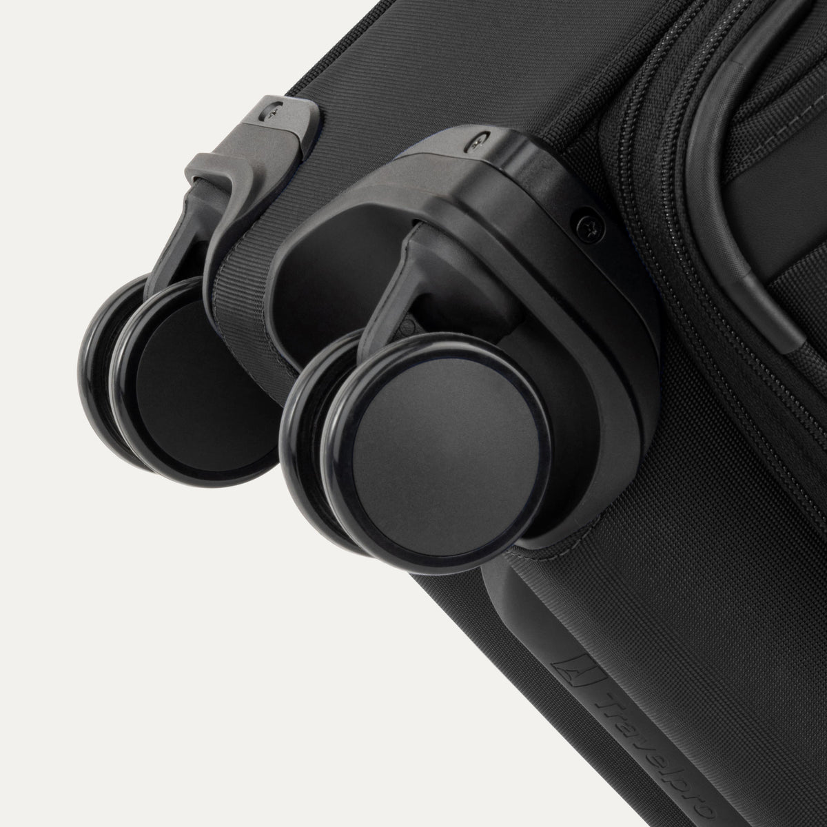 Travelpro VersaPack+ Carry-On / Medium Check-In Luggage Set