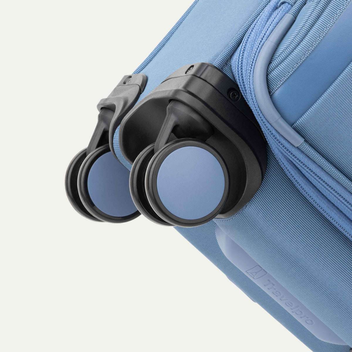 Travelpro VersaPack+ Compact Carry-On / Medium Check-In Luggage Set