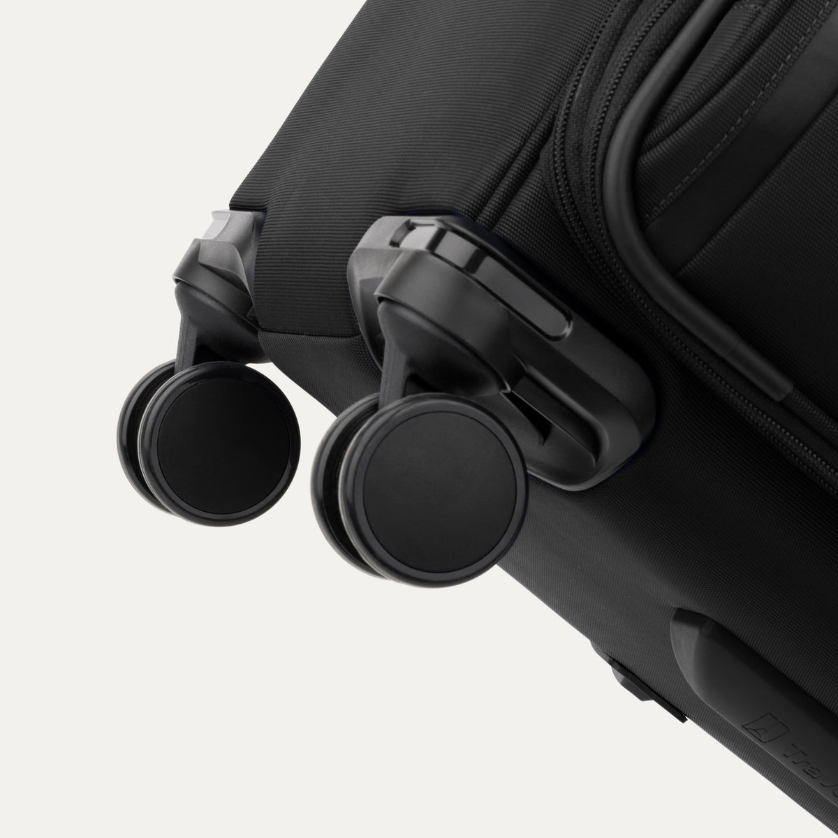 Travelpro VersaPack+ Large Check-In Spinner Luggage
