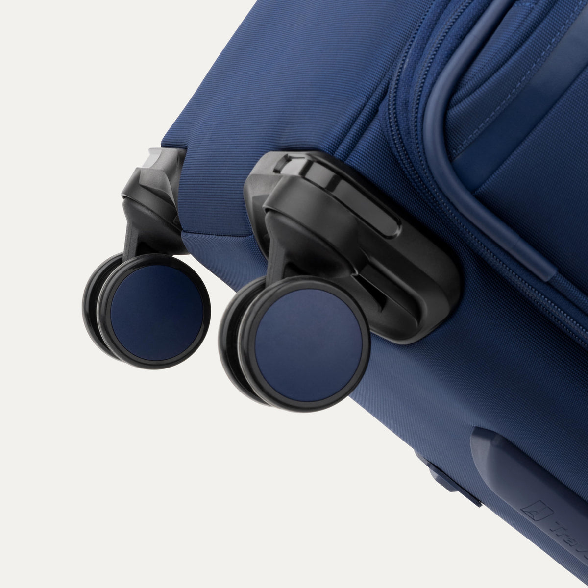 Travelpro VersaPack+ Large Check-In Spinner Luggage