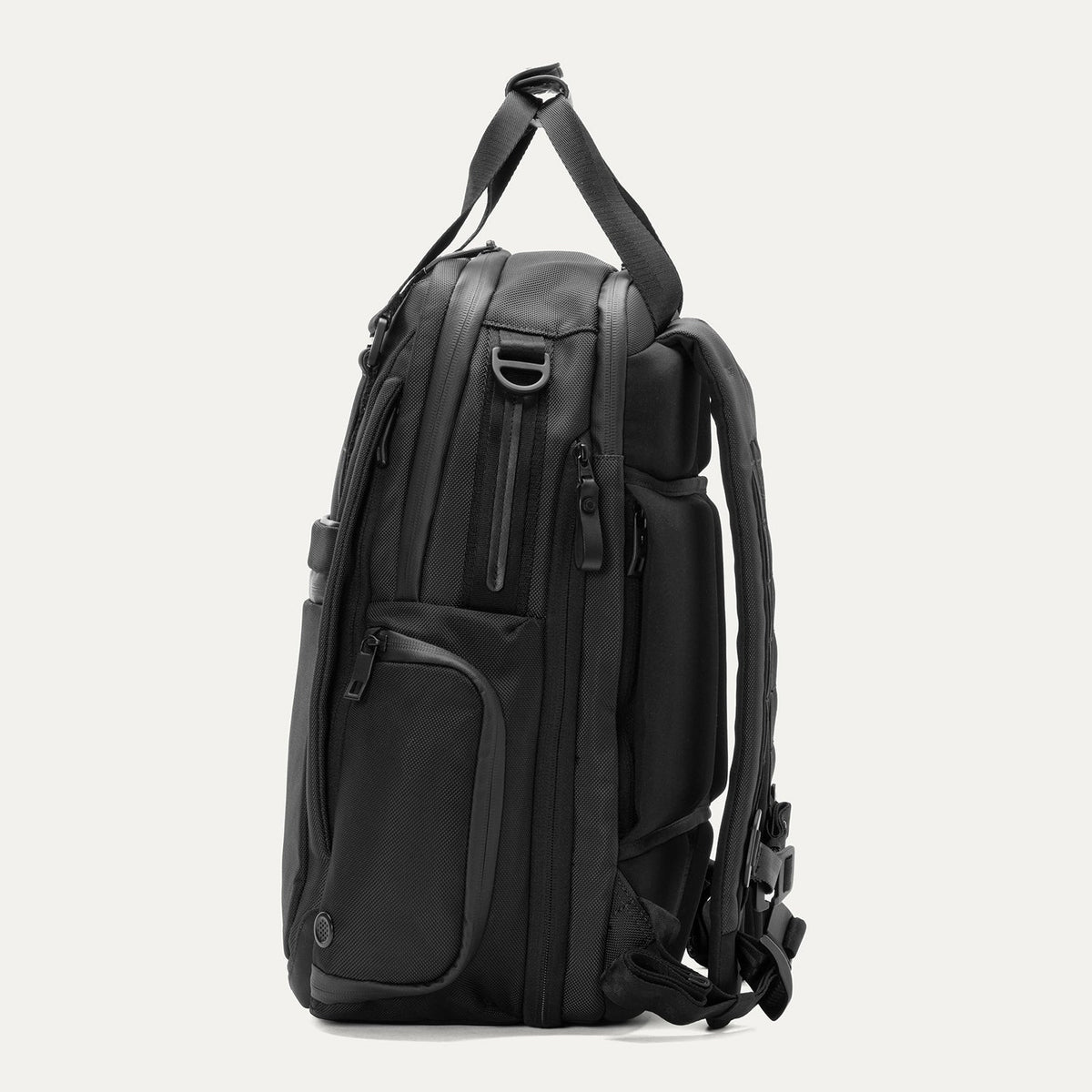 Travelpro Altitude Medium Expandable Laptop Backpack 25-30L - Final Sale
