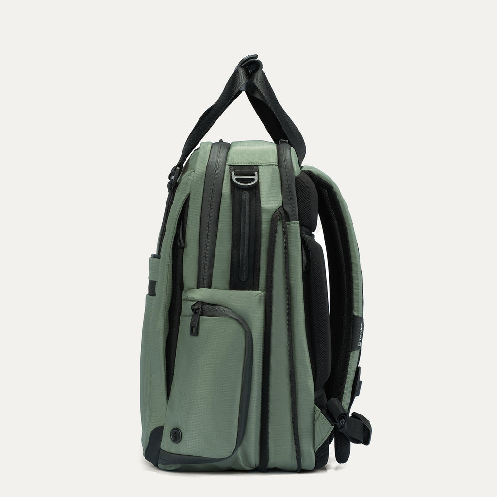 Travelpro Altitude Medium Expandable Laptop Backpack 25-30L - Final Sale