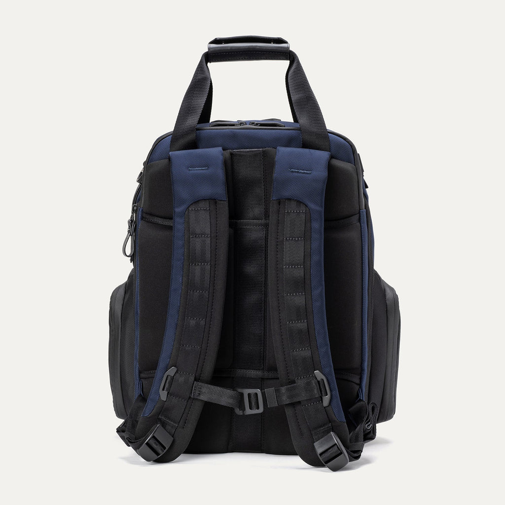Travelpro Altitude Medium Expandable Laptop Backpack 25-30L - Final Sale