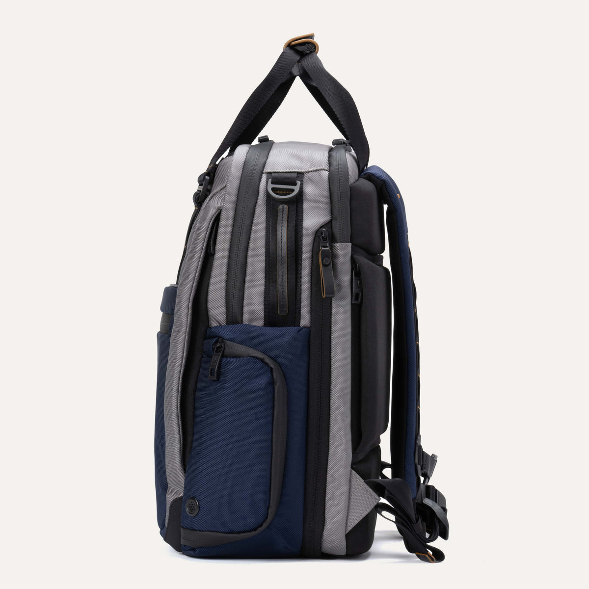 Travelpro Altitude Medium Expandable Laptop Backpack 25-30L - Final Sale