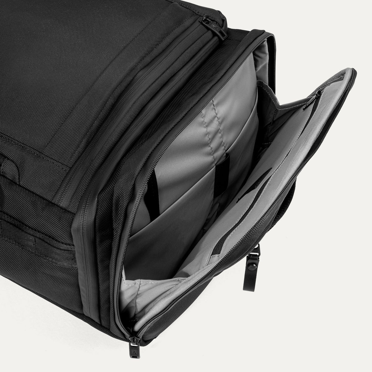 Travelpro Altitude Convertible Duffel / Backpack