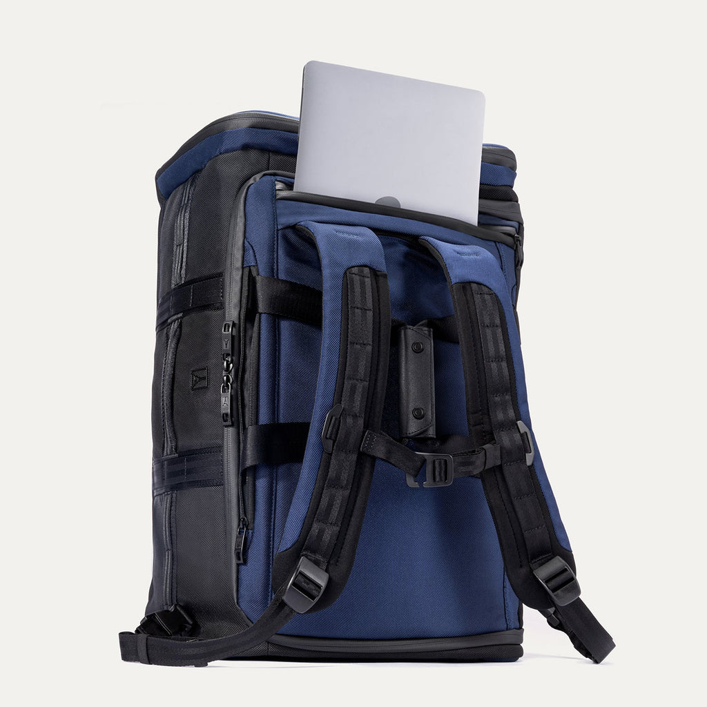 Travelpro Altitude Convertible Duffel / Backpack