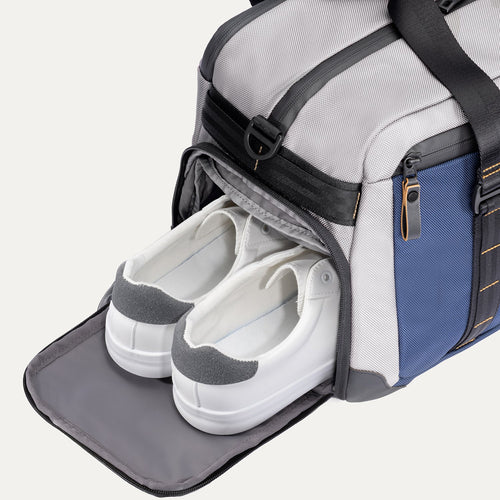 Travelpro Altitude Day-to-Day Duffel