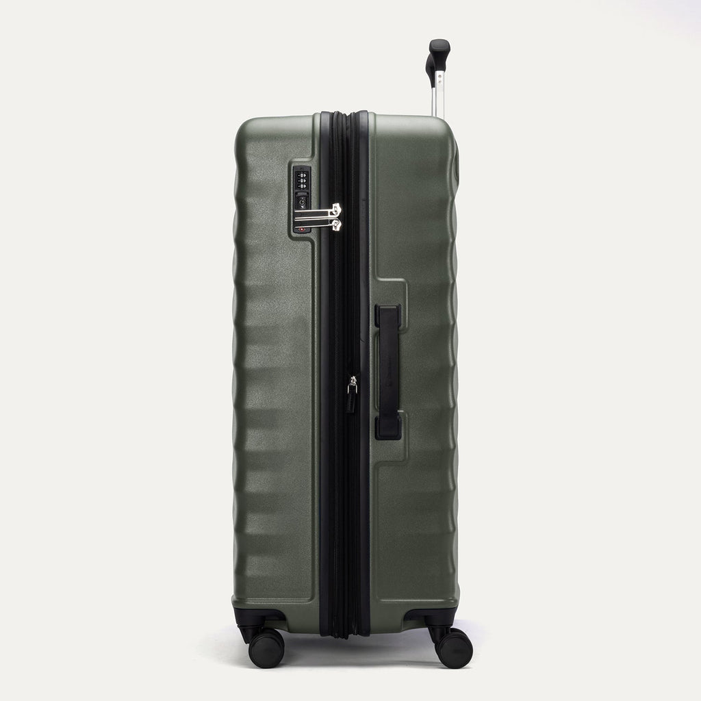 Travelpro Maxlite Air V2 Carry-On / Medium / Large Luggage Set