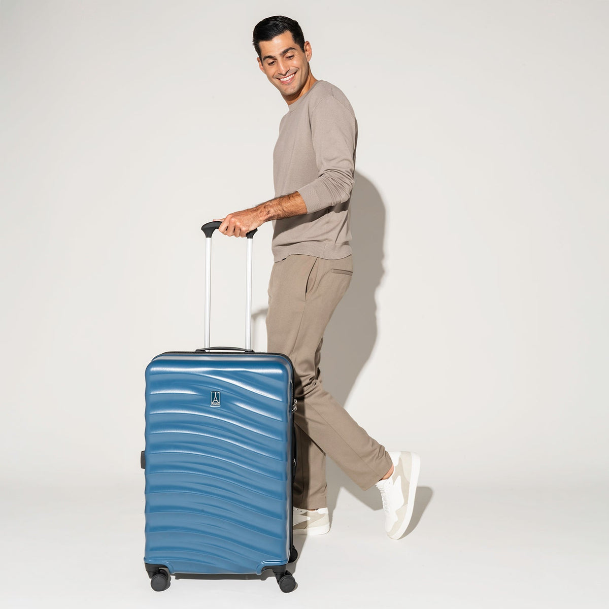 Travelpro Maxlite Air V2 Carry-On / Medium Check-In Luggage Set