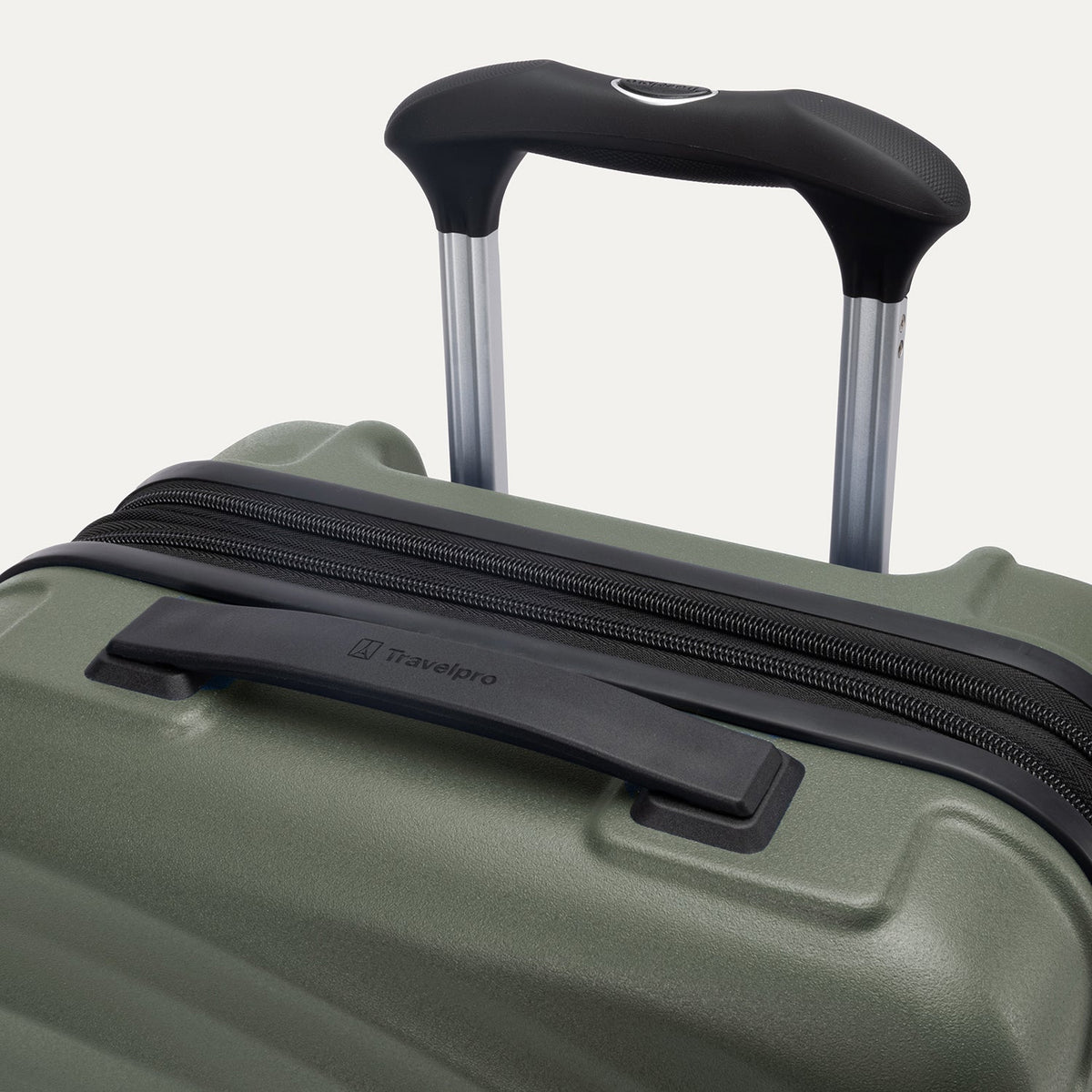 Travelpro Maxlite Air V2 Compact Carry-On / Medium Check-In Luggage Set