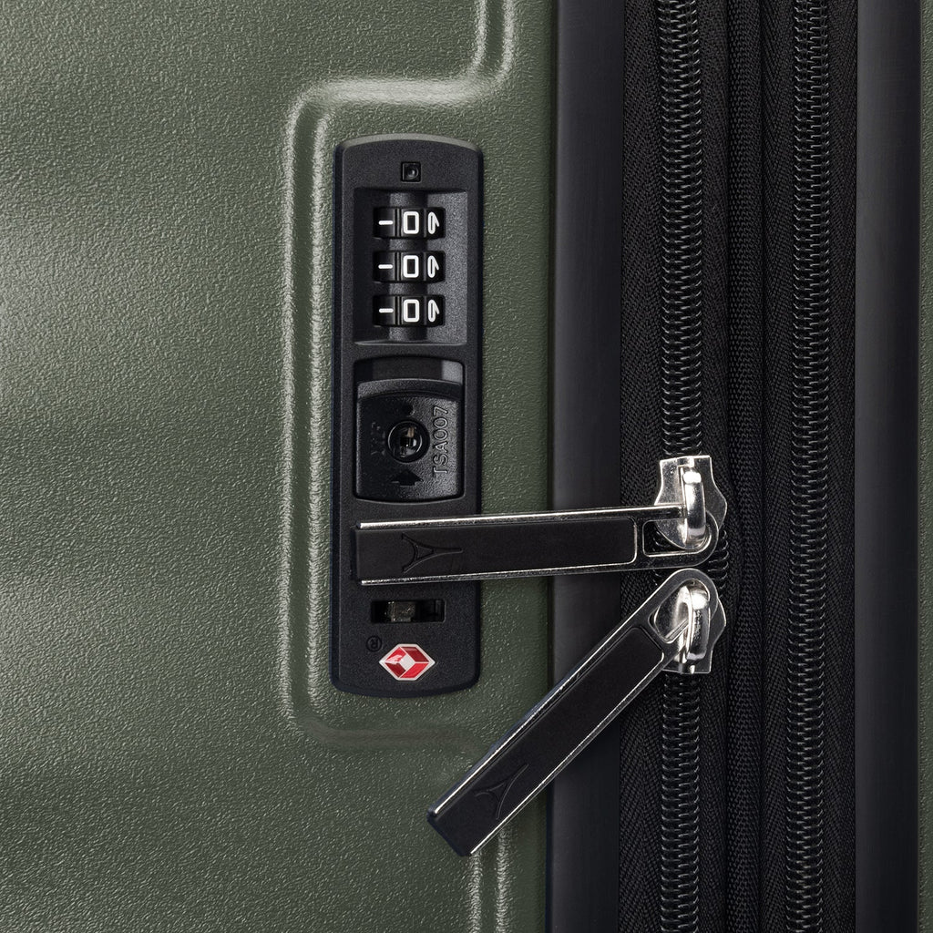 Travelpro Maxlite Air V2 Compact Carry-On / Medium Check-In Luggage Set