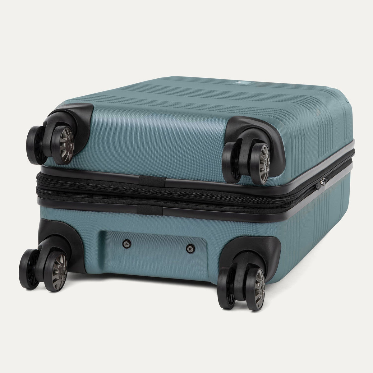 Travelpro Roundtrip Carry-On / Medium Check-In Hardside Luggage Set