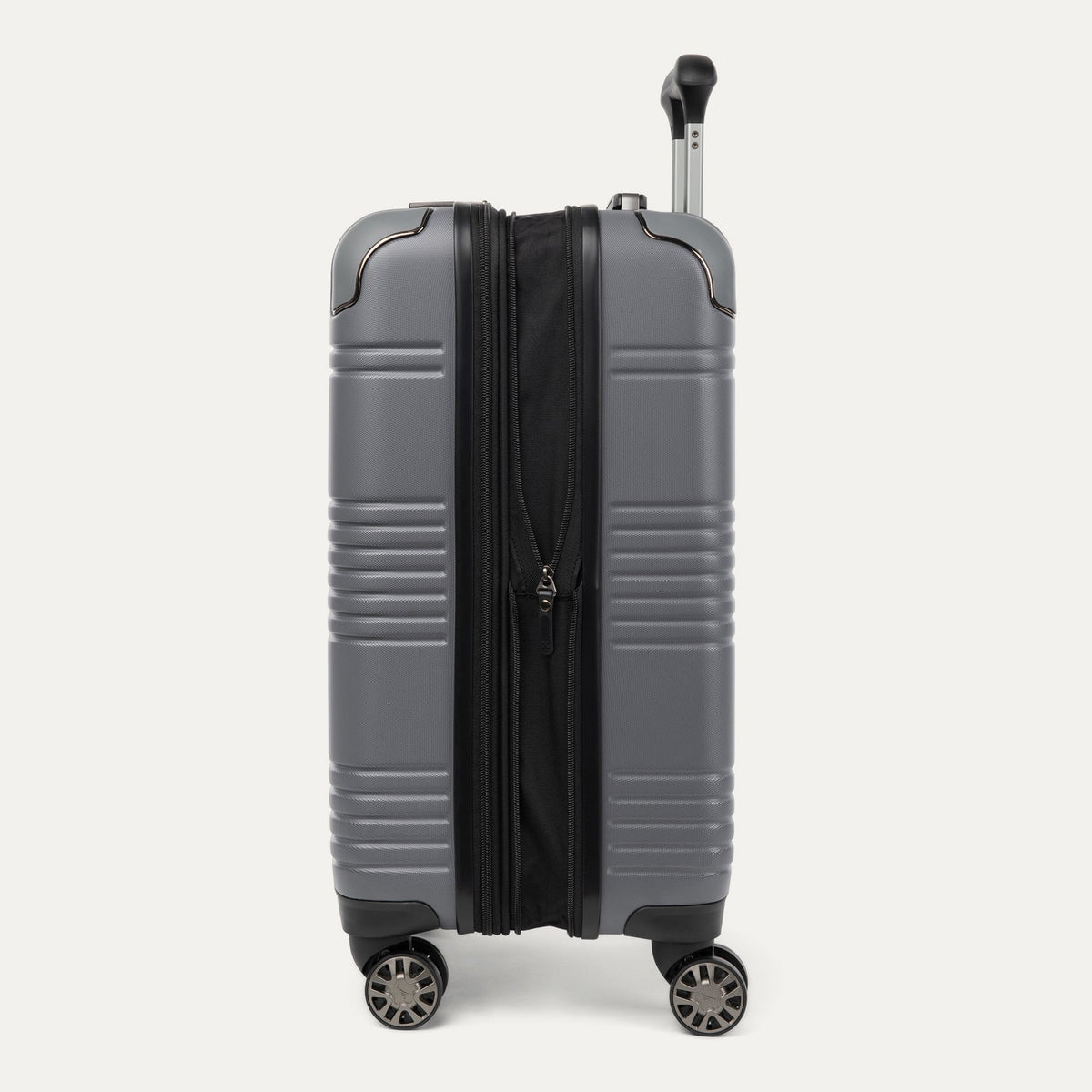 Travelpro Roundtrip Carry-On / Medium Check-In Hardside Luggage Set