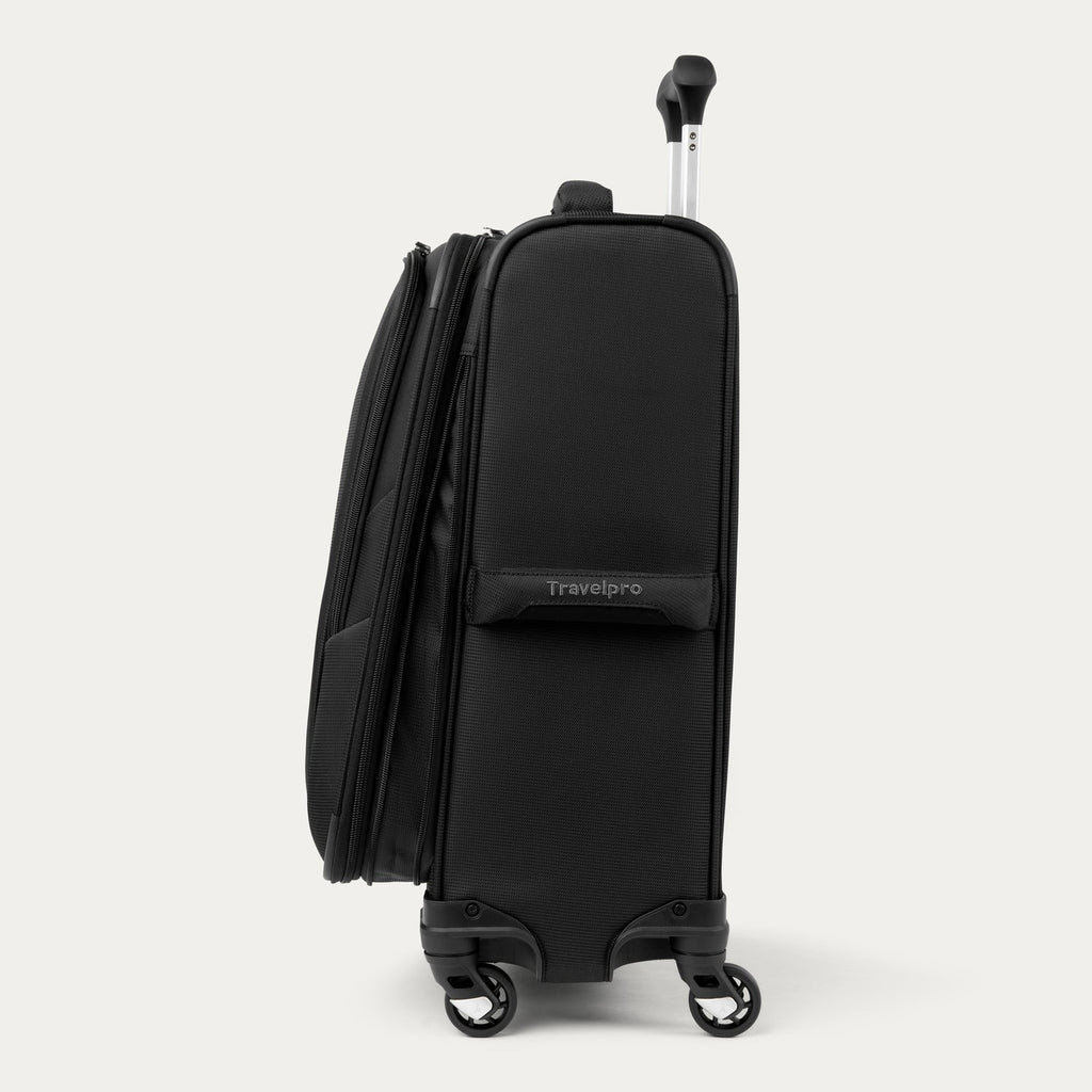 Travelpro Maxlite 5 Carry-On / Medium / Large Luggage Set