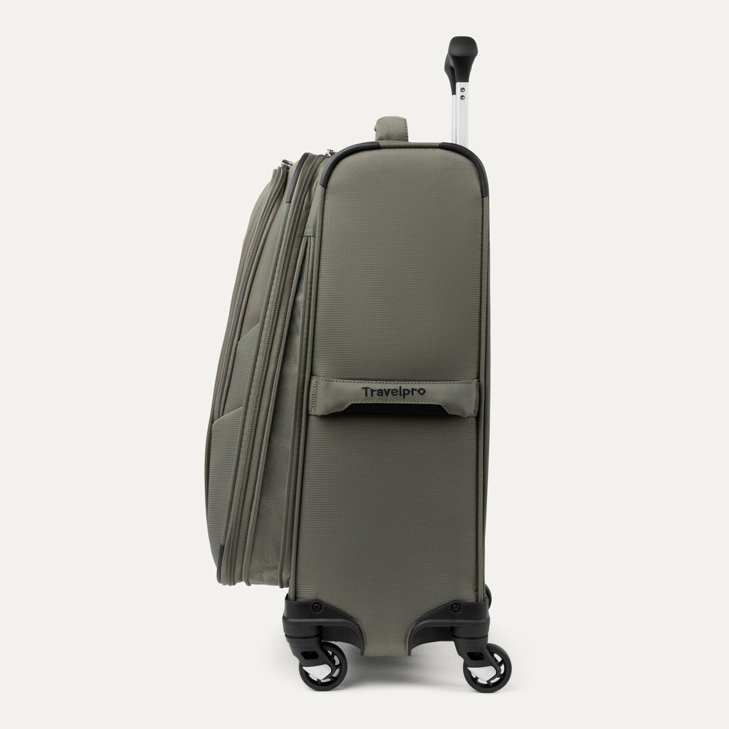 Travelpro Maxlite 5 Carry-On / Medium / Large Luggage Set