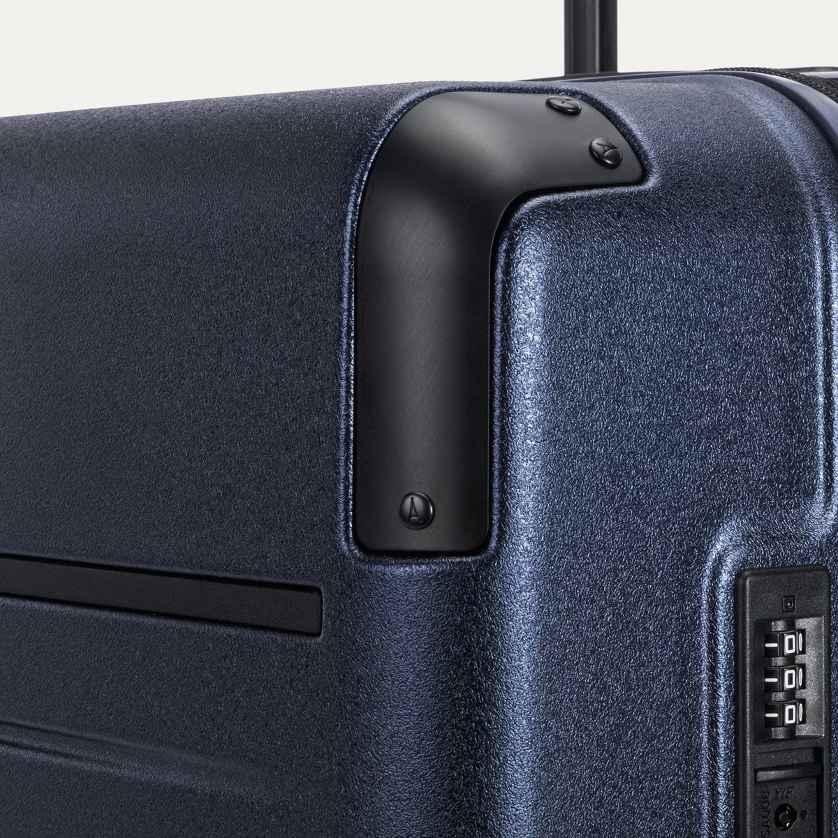 Travelpro Platinum Elite Medium Check-In Hardside Spinner Luggage