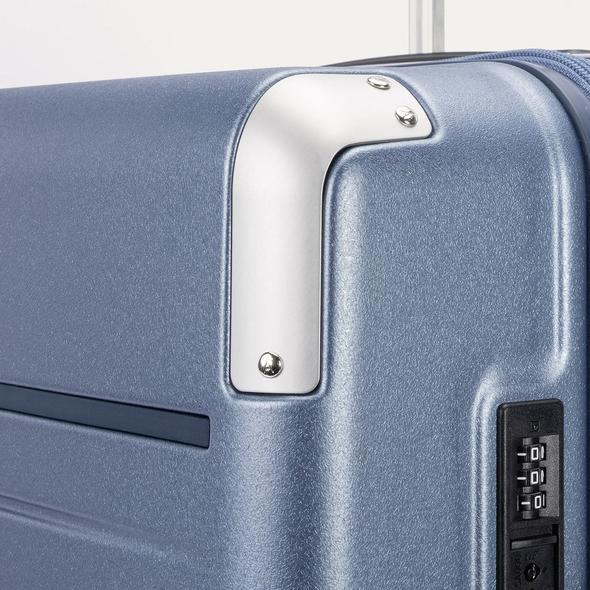 Travelpro Platinum Elite Medium Check-In Hardside Spinner Luggage