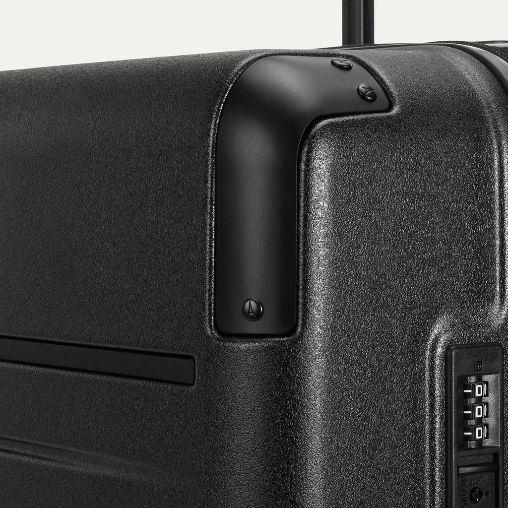 Travelpro Platinum Elite Medium Check-In Hardside Spinner Luggage