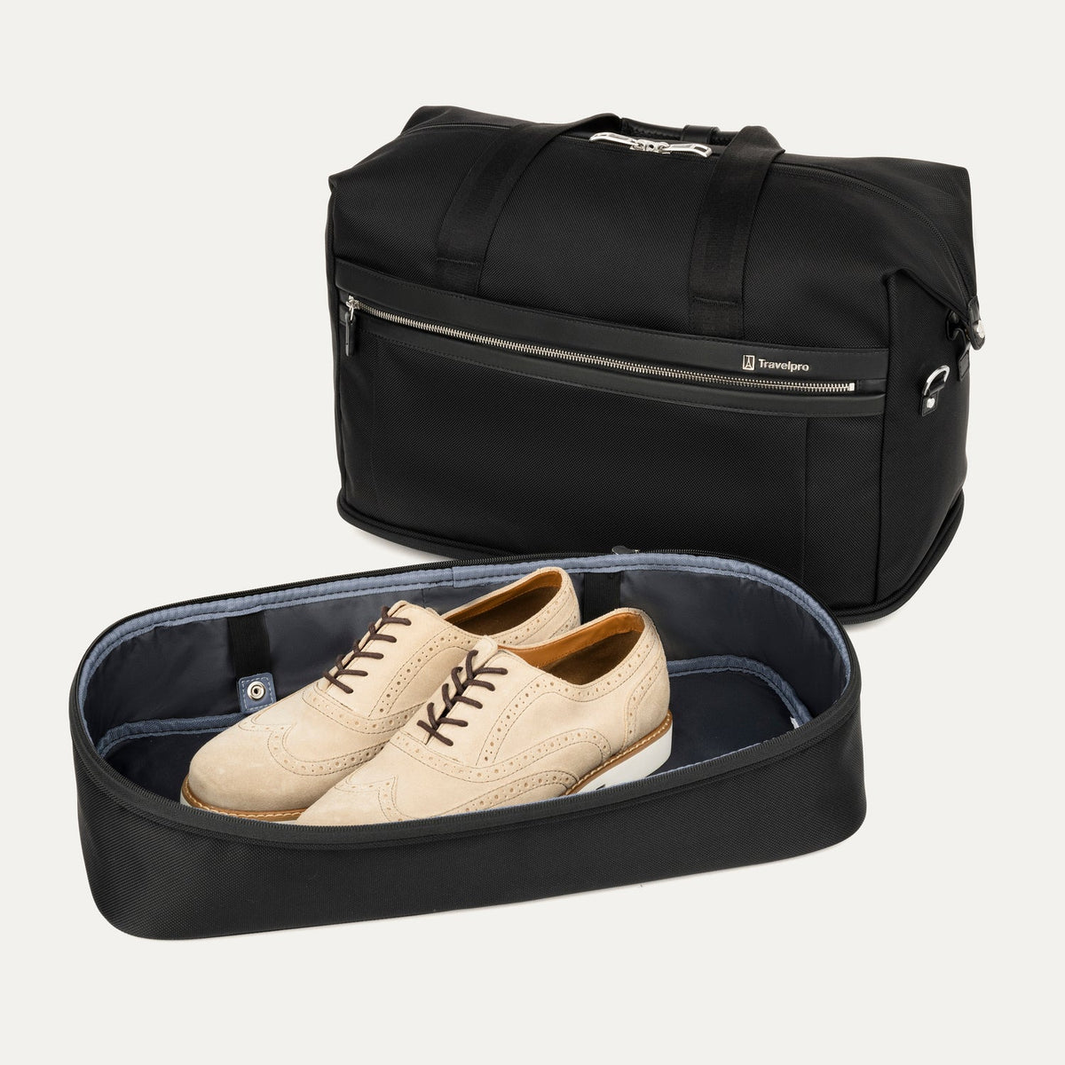 Travelpro On the Move - Platinum Elite Weekender Bag / Medium Check-In Luggage Set